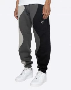 EPTM. NEW ARRIVALS EPTM X PASCAL WAVY SWEATPANTS-CHARCOAL