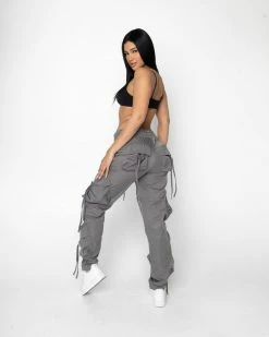EPTM. EPTM WOMEN JOOMUNI CARGO PANTS-CHARCOAL BOTTOMS 4 EPTM. EPTM WOMEN JOOMUNI CARGO PANTS-CHARCOAL BOTTOMS