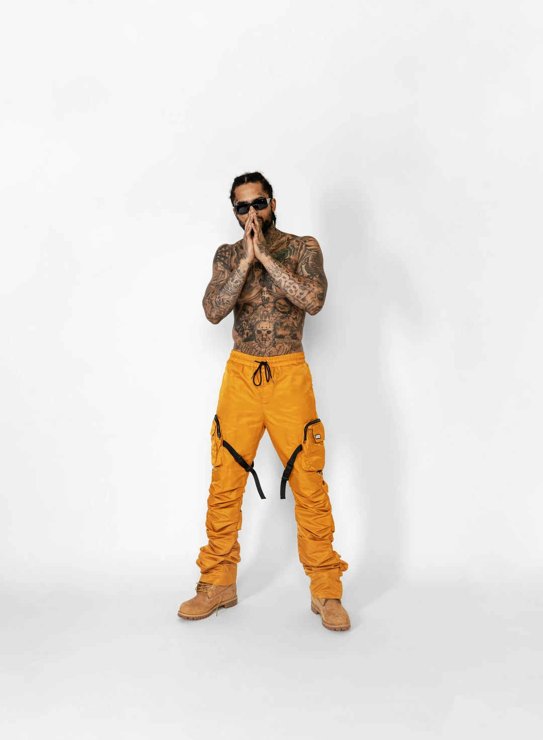 EPTM. CARGOS DAVE EAST STRAP STACKED FLARE PANTS - MUSTARD 2 EPTM. CARGOS DAVE EAST STRAP STACKED FLARE PANTS - MUSTARD
