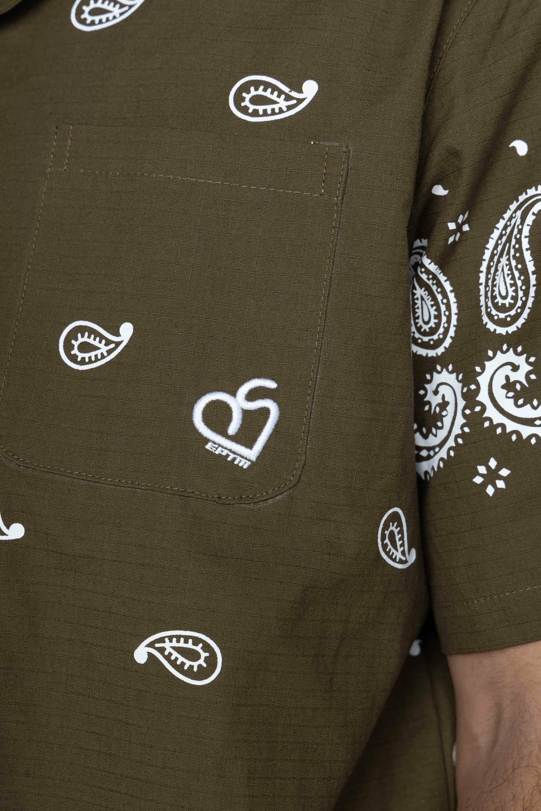 EPTM. EPTM X PASCAL VINTAGE PAISLEY SHIRT-OLIVE 3 EPTM. EPTM X PASCAL VINTAGE PAISLEY SHIRT-OLIVE