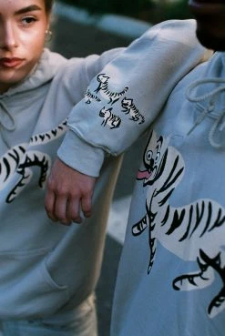 EPTM. EPTM X LAUREN HANA CHAI TIGER HOODIE (APP EXCLUSIVE)